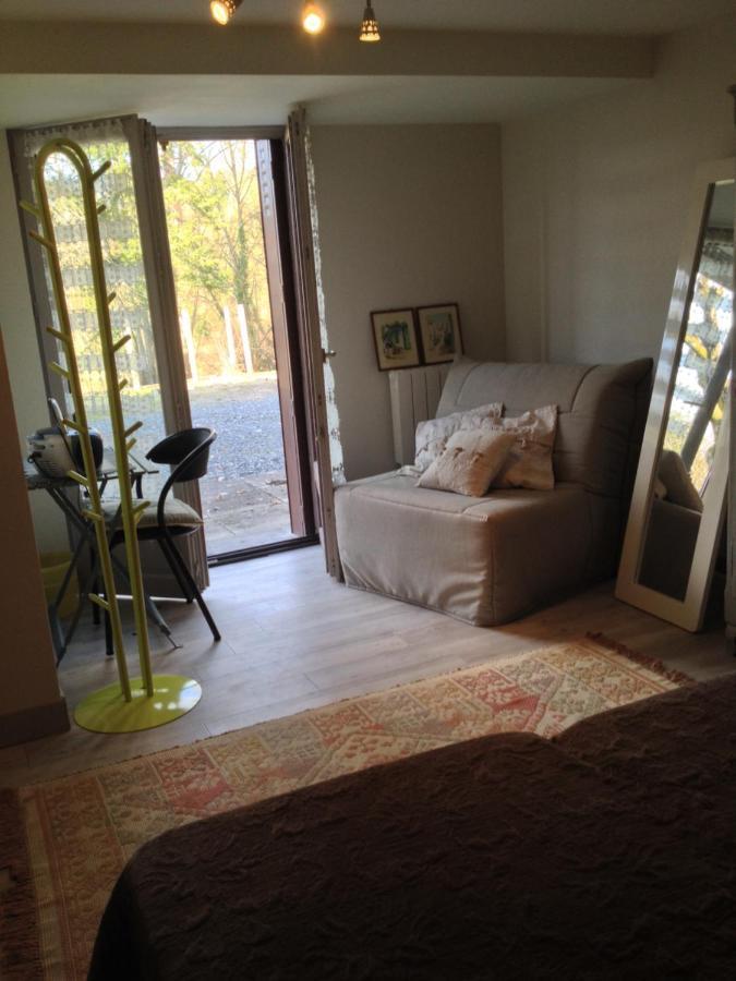 Charmant F1 Avec Terrasse Et Vue Sur Jardin Arbore - Fraicheur Naturelle Du Rez De Jardin - Parking بيلريف-سور-اليي المظهر الخارجي الصورة
