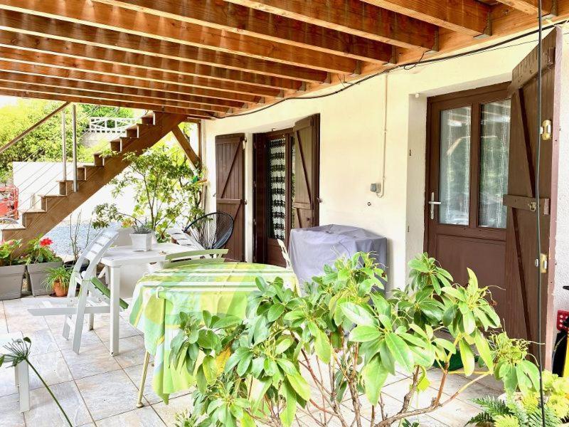 Charmant F1 Avec Terrasse Et Vue Sur Jardin Arbore - Fraicheur Naturelle Du Rez De Jardin - Parking بيلريف-سور-اليي المظهر الخارجي الصورة